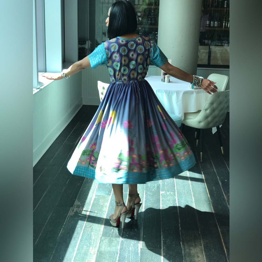 Spring dress - Picture 3 of 5
